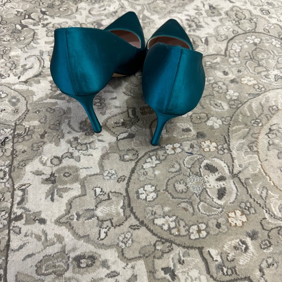 Nine West ~ Emmala Satin Pointy Toe Pump - Picture 4 of 4